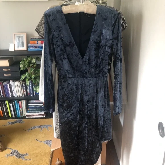 Lulu's, Long Sleeve Asymmetrical Dress, Slate Blue Velvet, size XS, NWT - Picture 5 of 7